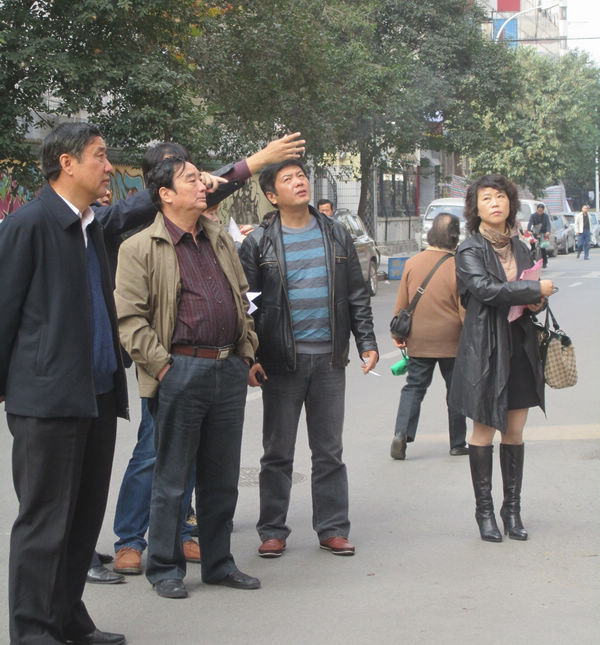 徽商创投四大股东代表实地考察马府西街地块(图1)