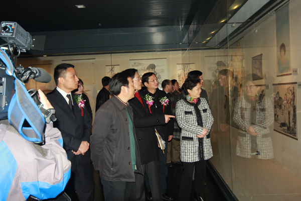 零距离国际广告公司十周年庆典之“江苏历代人物画高层论坛……(图3)