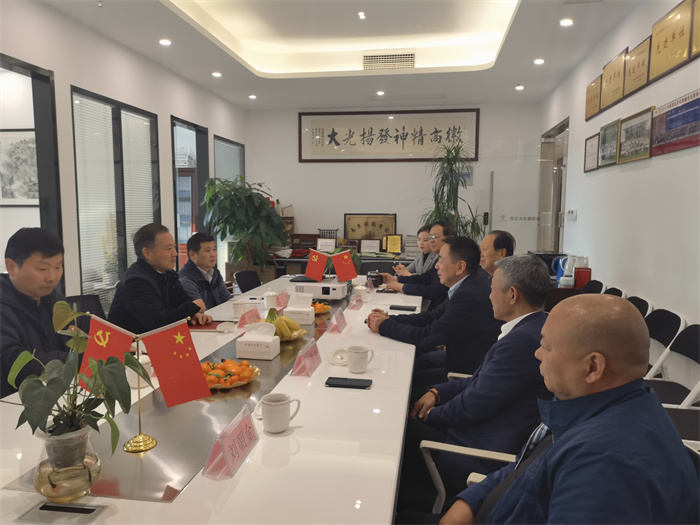 市工商联郑主席一行考察我商会，指导创建全国“四好”商会工作(图1)