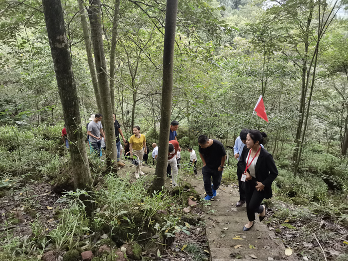 追寻长征足迹 重温红色之心(图7) 追寻长征足迹 重温红色之心(图7)